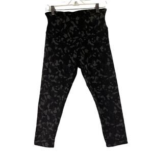 Yummie Camo Camouflage Talia Cropped Capri Shaping Leggings Size Large